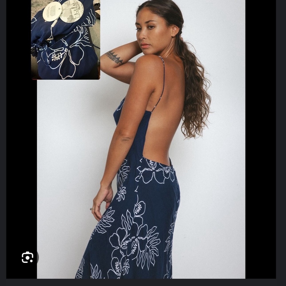 (WAHINE MAXI)Chic Navy Floral Backless Dress